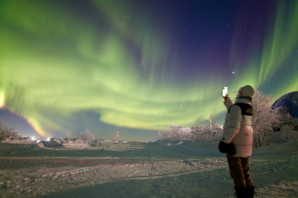 Russia Murmansk Evening Northern Lights hunting guided tour