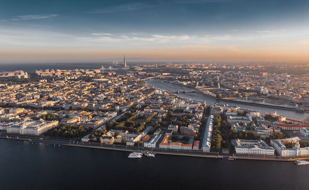 Russia Saint Petersburg Bird’s-Eye helicopter tour